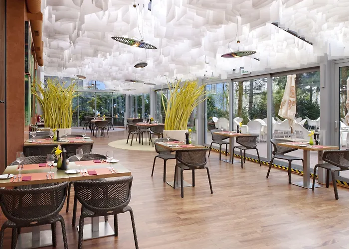 Holiday Inn ue By IhgHotel Prag